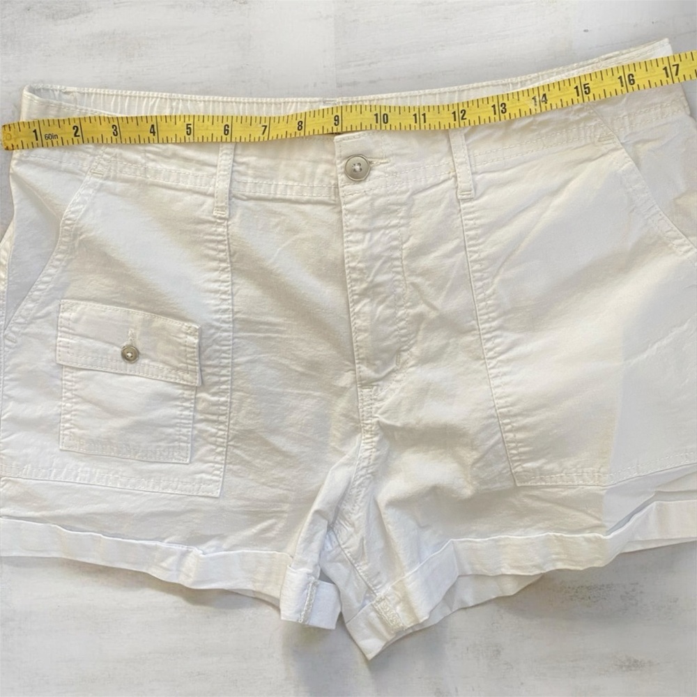 Time and Tru White Utility Shorts w/ Elastic Waist | Size 14 | NWOT - Picture 4 of 5